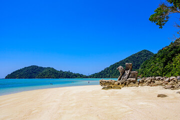 Fototapeta na wymiar Tropical beach and blue sky in Surin islands, Thailand.