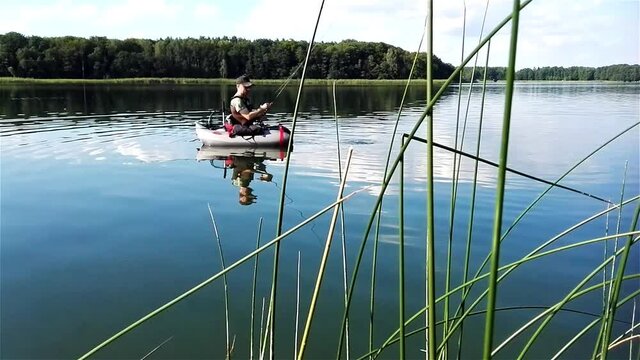 Angler mit Bellyboot