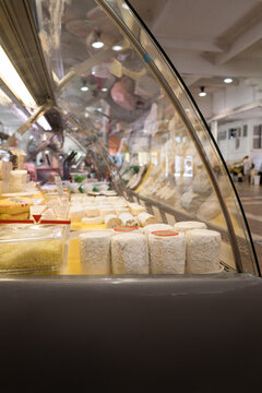fromager sur le march&eacute;
