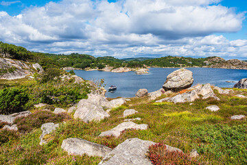 Fototapeta na wymiar Landschaft auf der Schäreninsel Skjernøya in Norwegen