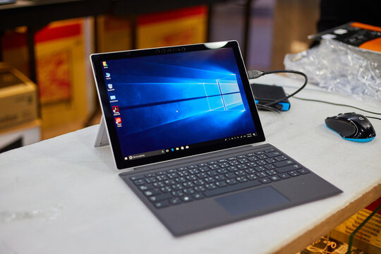 CHIANGMAI,THAILAND- APRIL 8,2018:Close Up Of New Surface Pro 4 Core I5 Cpu Processor With Microsoft Screen On White Table At It Shop In Chiangmai Thailand.