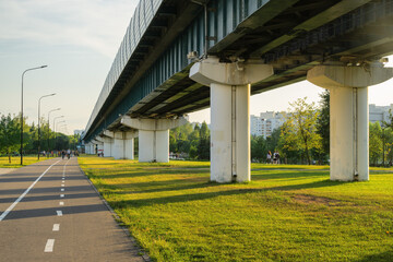 Obraz premium Summer sunset view of Yuzhnoe Butovo park in South Butovo district, Moscow, Russia.