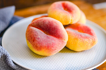 Delicious shots in the studio of Flat Peach