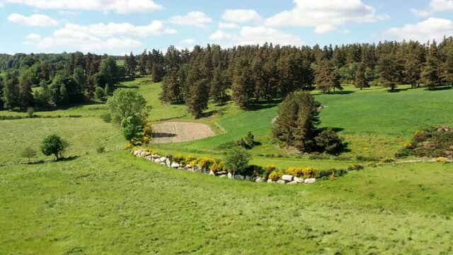survol de l'Aubrac en Auvergne