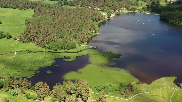 survol de l'Aubrac en Auvergne