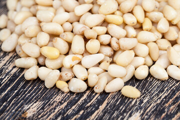 peeled pine nuts of small size