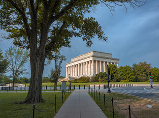 The Lincoln Memorial is a US national memorial built to honor the 16th president of the United States, Abraham Lincoln. It is on the western end of the National Mall in Washington, D.C.