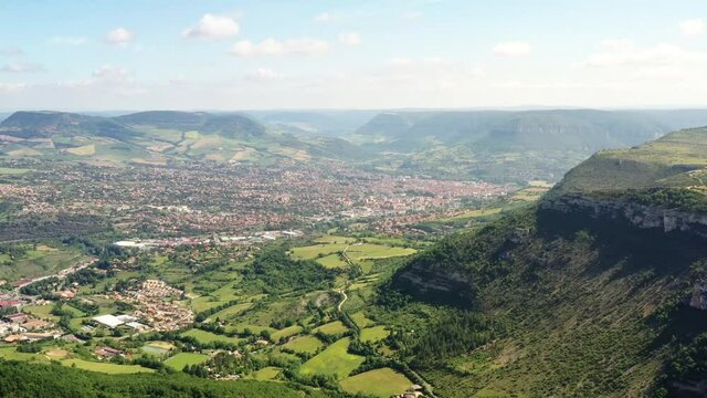 survol du viaduc de Millau et du Larzac