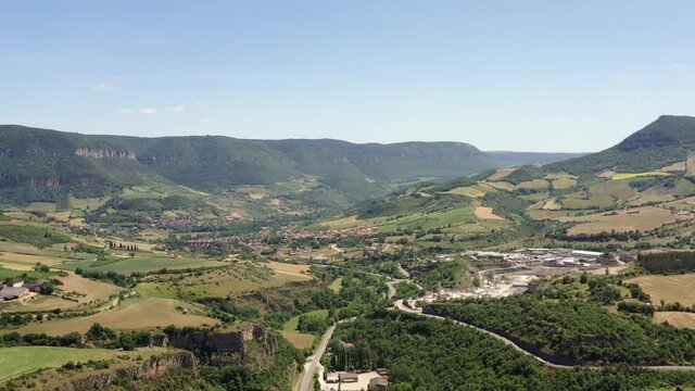 survol du viaduc de Millau et du Larzac