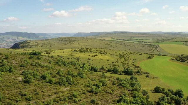 survol du viaduc de Millau et du Larzac