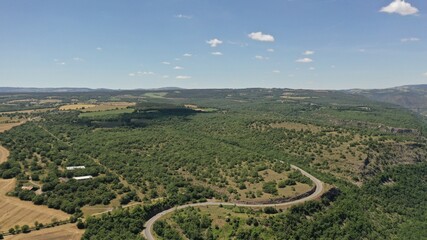 Survol de l'Aveyron à Millau et du plateau du Larzac