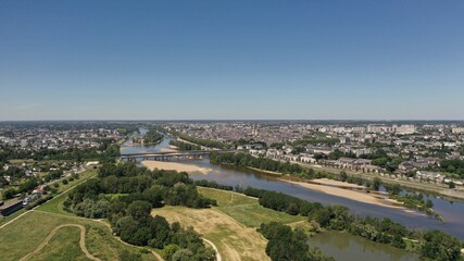 survol d'Orléans et des bords de Loire