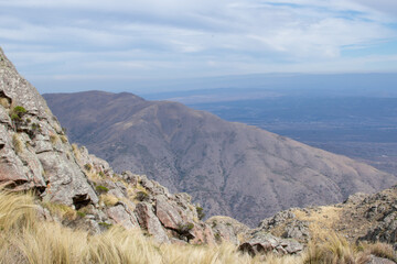 SENDERISMO EN CERRO O MONTAÑA