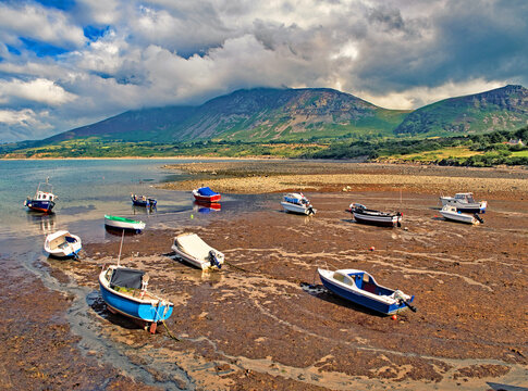 Trefor Harbour Wales at Low Water