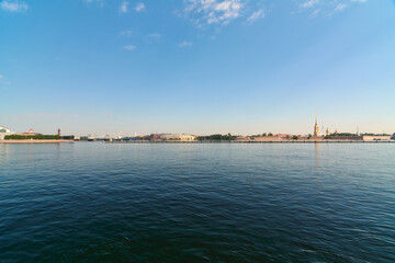 Obraz premium View from the Palace Embankment to the Peter and Paul Fortress and the Spit of Vasilyevsky Island in St. Petersburg.
