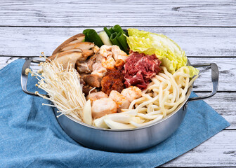 한국요리 음식 막창 대창 곱창 내장 전골