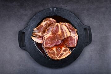 생고기 돼지고기 목살