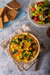 Curry risotto with spinach
