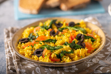 Curry risotto with spinach