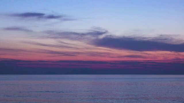 朝の海辺の朝焼け_42