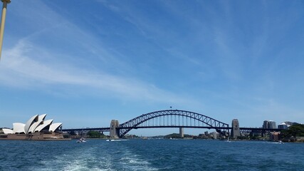 Fototapeta premium Sydney harbor bridge and cityscape