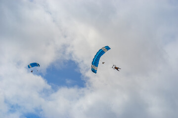 UK, Salisbury, 15.08.2021: 'GoSkydive' offer Tandem Skydiving. Skydiving as an exciting but extreme...