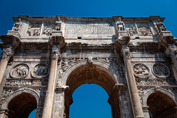 Fototapeta na wymiar Roman colosseum in Rome Italy