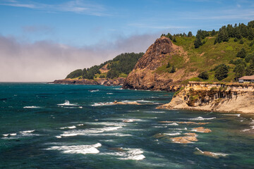 Fototapeta premium A rocky shore with waves