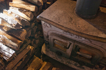 wood stove,  火入れされた薪ストーブ