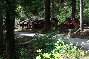 山道に並んだお地蔵様