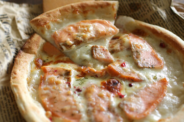 具材が色々なピザ