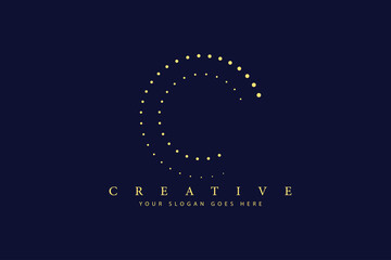 Fototapeta premium letter c gold model minimalist modern silhouette