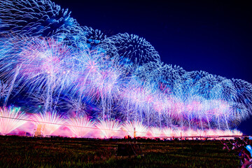 長岡花火 フェニックス花火（尺玉連発）