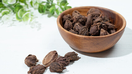 ワイルドカルダモン 別名：ビックカルダモン、ブラウンカルダモン、インド料理に使われるスパイス