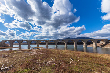 晩秋のタウシュベツ川橋梁