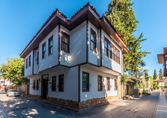 Obraz premium Houses in the Historical Distirict of Antalya (Kaleici), Turkey. Old town of Antalya is a popular destination among tourists.