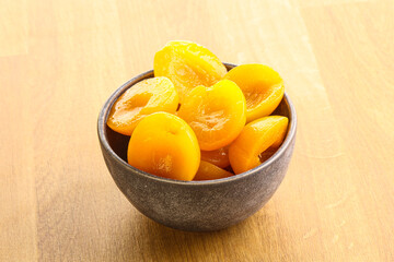 Canned apricot – sweet light dessert