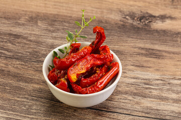 Sun-dried tomato in olive oil