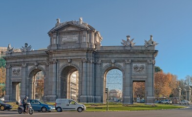 Fototapeta na wymiar La Puerta de Alcalá, Madrid, Spain