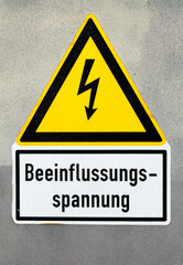 Induktive Beeinflussungsspannung