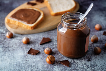 Chocolate hazelnut pasta with sandwich