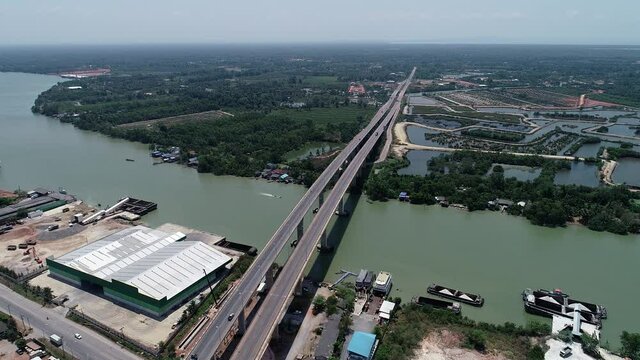Drone view Top down of Tapi River and Bridge in Surat Thani thailand Original File from Drone Phantom 4 pro v2.0