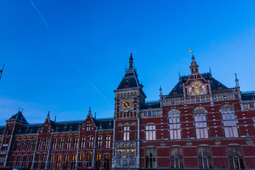 Fototapeta premium オランダ アムステルダムのアムステルダム中央駅