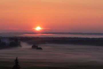 Obraz premium Sunrise in the countryside