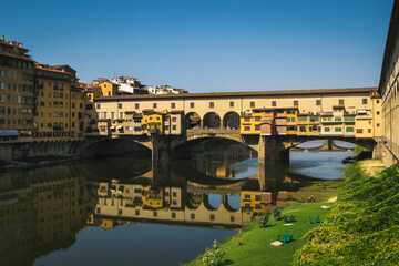 Obraz premium One of the old bridges in Florence