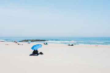 social distancing at the beach