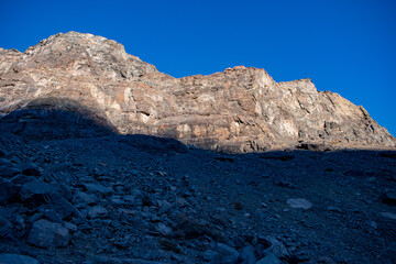 Fototapeta na wymiar mountains near the Cajon del Maipo and the El Yeso reservoir 