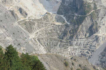 Cava di marmo delle Alpi Apuane, sopra Carrara.