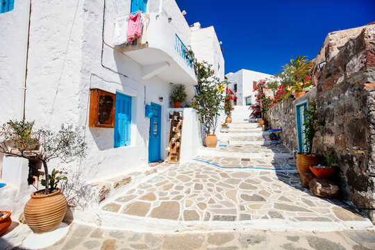 Fototapeta Greek traditional village on Milos island