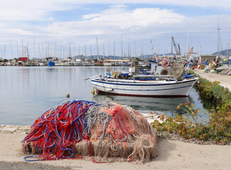 Im Hafen von Alghero auf Sardinien - 452206750